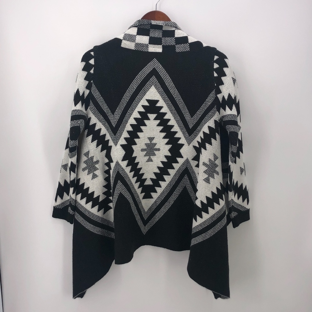 Black Cream Gray Aztec Print Open Cardigan M
